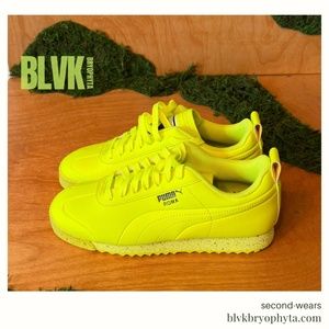 NEW Puma Roma Big Kid's Size 6